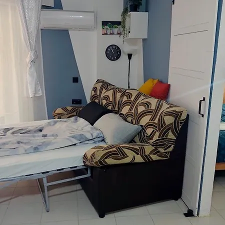 1bed Flat With Pool, Balcony & Hammock - Only 5 Mins To The Beach! Apartament *